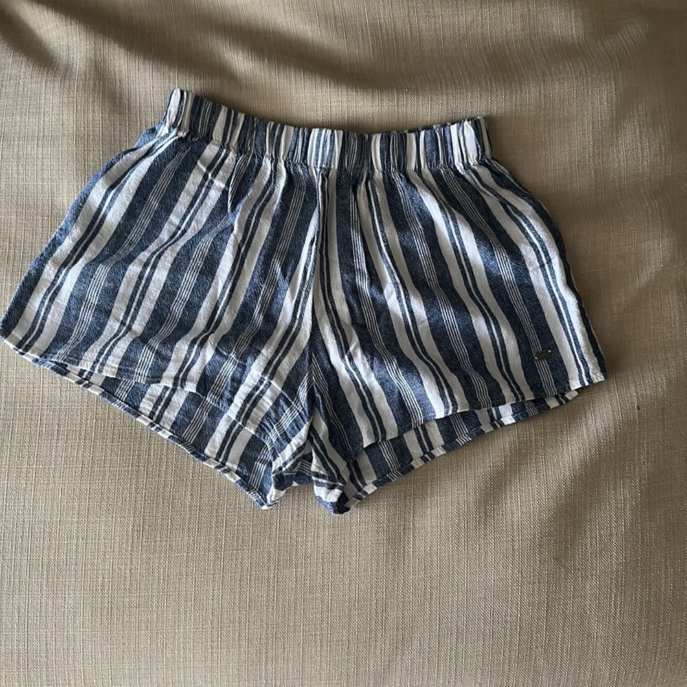 Pull and bear linen shorts